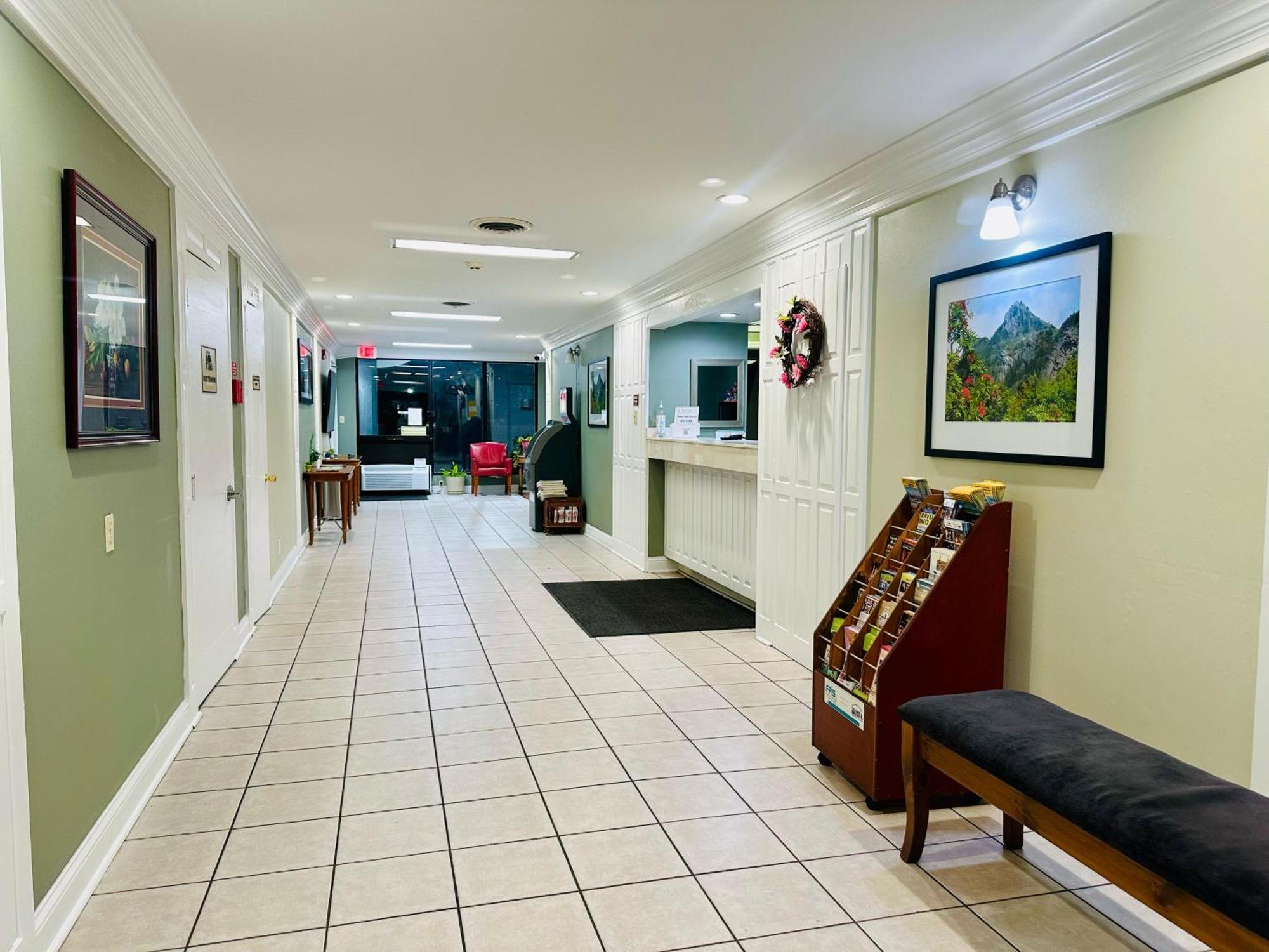 Astoria Hotel North Danville Eksteriør bilde